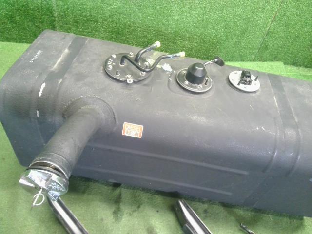 ダイナ フューエルタンク 2DG-GDY281 77100-25560