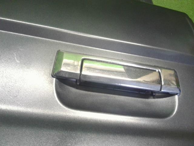 ランドクルーザープラド 左ＲドアＡＳＳＹ Q-LJ78G 67004-60050