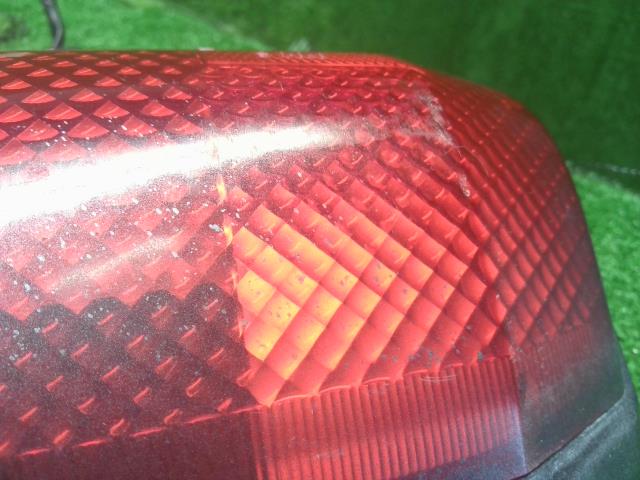 ランドクルーザープラド 右テールランプ Q-LJ78G 81550-60390