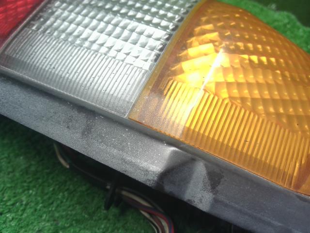 ランドクルーザープラド 左テールランプ Q-LJ78G 81560-60310