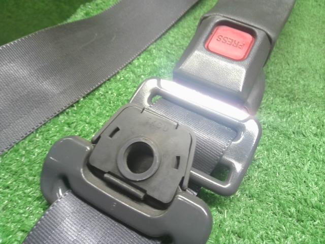 ランドクルーザープラド ドライバーシートベルト Q-LJ78G 73210-60110-03