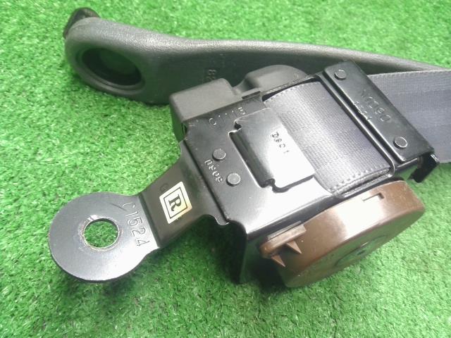 ランドクルーザープラド ドライバーシートベルト Q-LJ78G 73210-60110-03