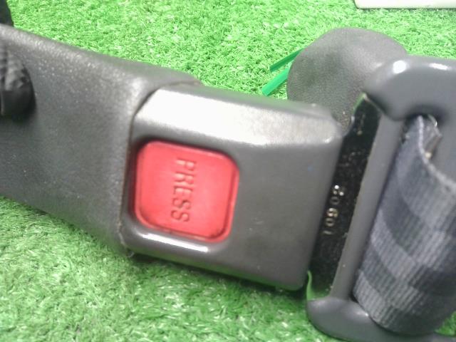 ランドクルーザープラド ドライバーシートベルト Q-LJ78G 73210-60110-03