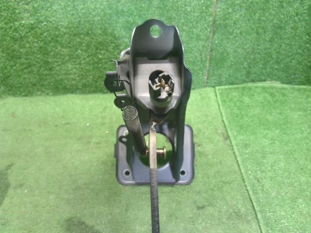 ランドクルーザープラド ペダル Q-LJ78G 47101-60100