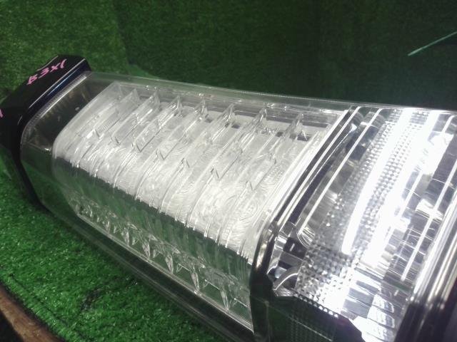 Ｎ－ＢＯＸ 左テールランプ DBA-JF1 33551-TY0-J71