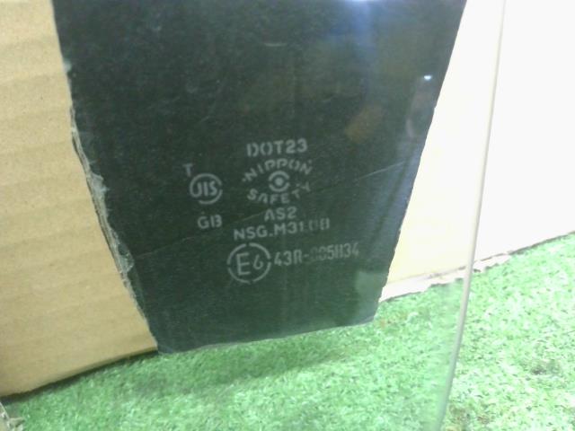 ハイゼット 右Ｆドアガラス EBD-S510P 68101-B5060