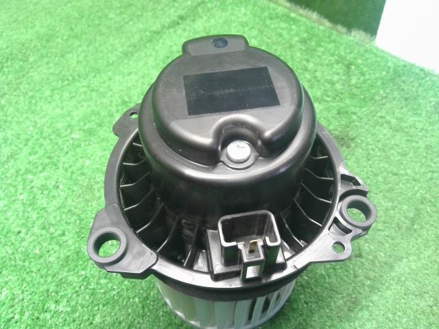Ｎ－ＢＯＸ ヒーターブロアモーター DBA-JF3 79310-TTA-942
