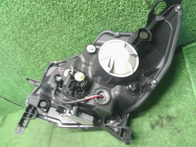 ｅＫスペース 右ヘッドランプＡＳＳＹ DBA-B11A 8301C680
