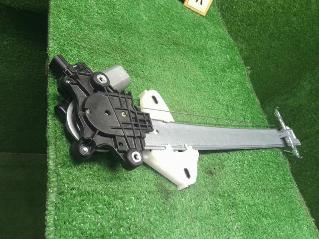 オデッセイ 右Ｒドアレギュレータ・モーター DBA-RC1 72710-T6A-J01