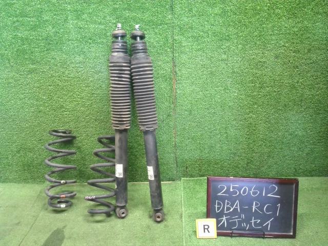 オデッセイ Ｒストラット・アブソーバーセット DBA-RC1 52610-T6A-T01