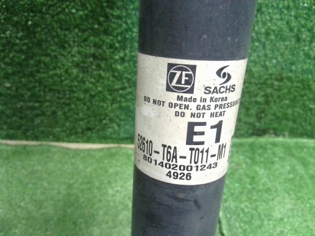 オデッセイ Ｒストラット・アブソーバーセット DBA-RC1 52610-T6A-T01
