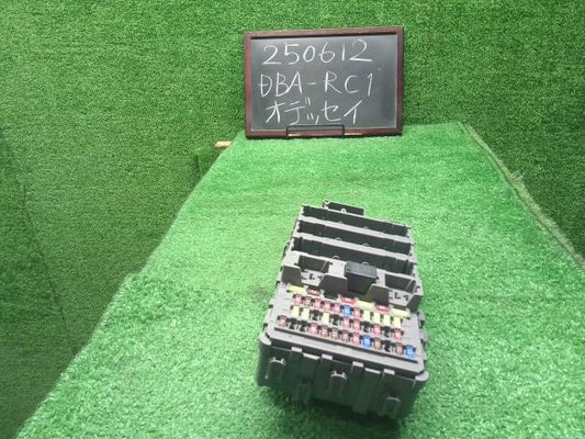 オデッセイ ヒューズボックス DBA-RC1 38200-T6A-J42