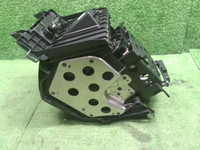 オデッセイ コンソールボックス DBA-RC1 83406-T6A-J12ZA
