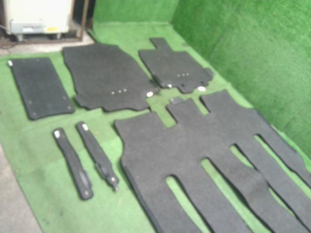 オデッセイ フロアマット DBA-RC1