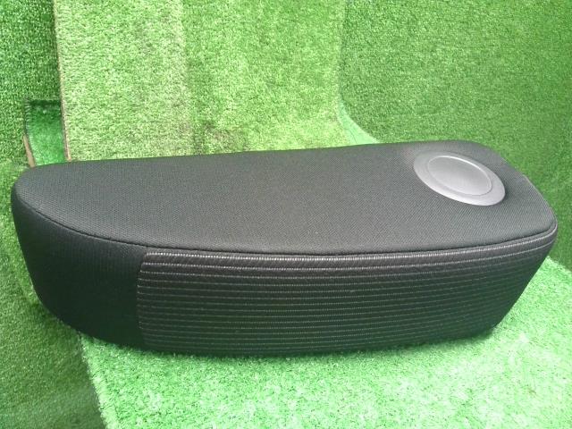 デイズルークス アームレスト DBA-B21A 86700-6A01L