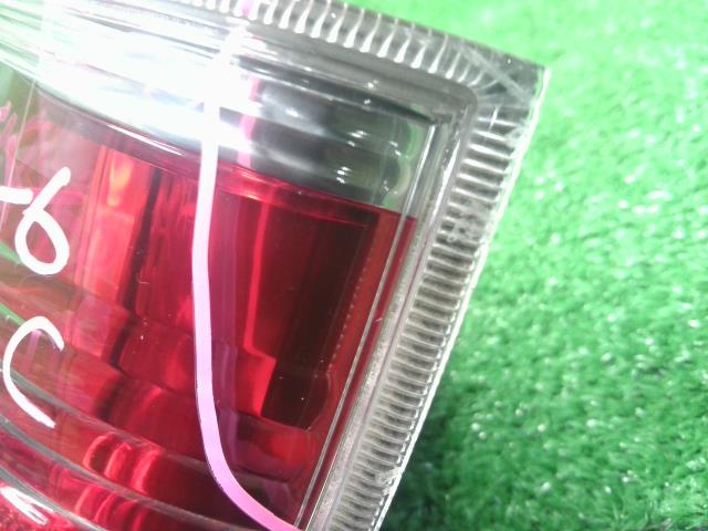 ハイゼットアトレ 右テールランプ ABA-S331G 81550-B5070