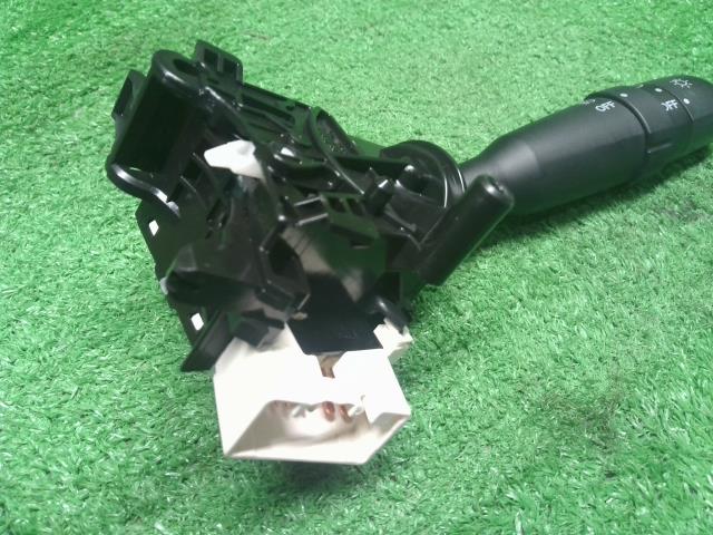 ハイゼットアトレ スイッチ ABA-S331G 84140-B5072