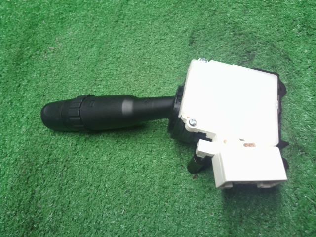 ハイゼットアトレ スイッチ ABA-S331G 84140-B5072