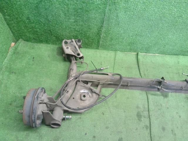 ノート ＲアクスルホーシングＡＳＳＹ DBA-E11 55501-4V00B
