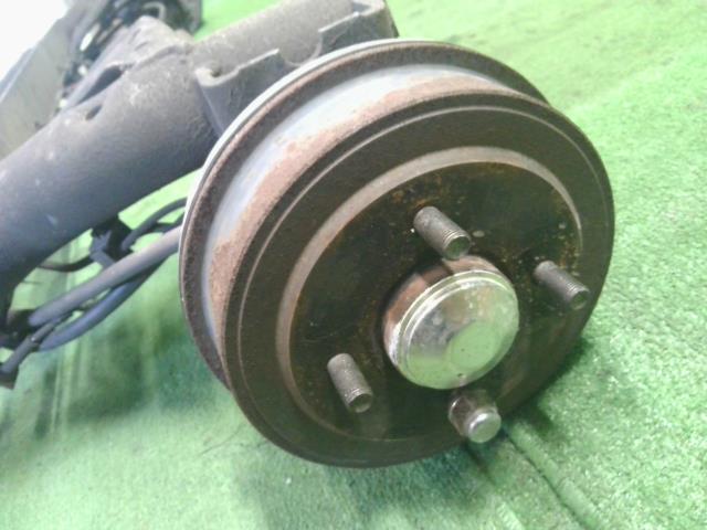ノート ＲアクスルホーシングＡＳＳＹ DBA-E11 55501-4V00B