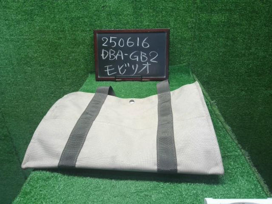 モビリオ 内装部品 DBA-GB2