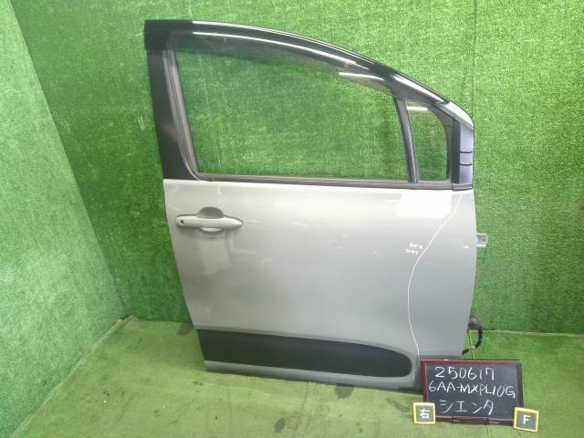 シエンタ 右ＦドアＡＳＳＹ 6AA-MXPL10G 67001-52640