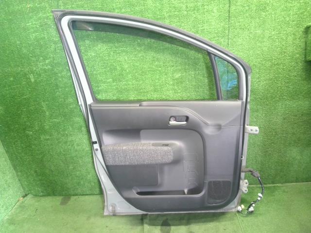 シエンタ 左ＦドアＡＳＳＹ 6AA-MXPL10G 67002-52650