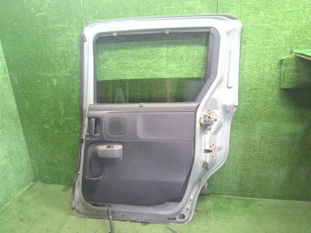 シエンタ 右ＲドアＡＳＳＹ 6AA-MXPL10G 67003-52620