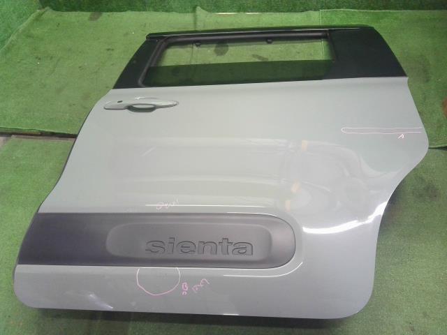 シエンタ 左ＲドアＡＳＳＹ 6AA-MXPL10G 67004-52570
