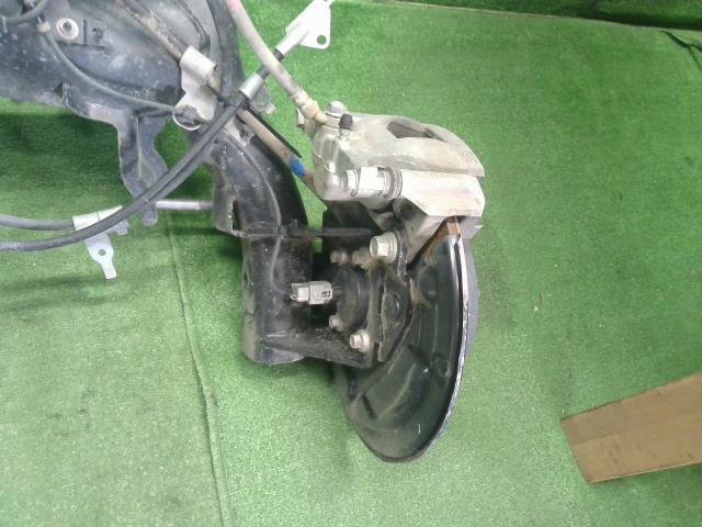 シエンタ ＲアクスルホーシングＡＳＳＹ 6AA-MXPL10G 42110-52360