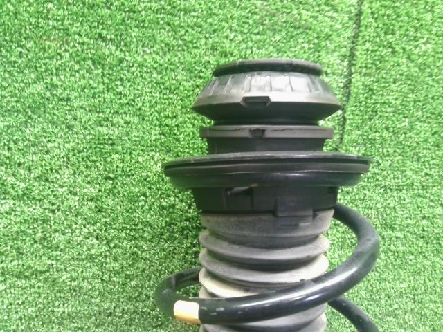 シエンタ 右ＦストラットＡＳＳＹ 6AA-MXPL10G 48510-52T50