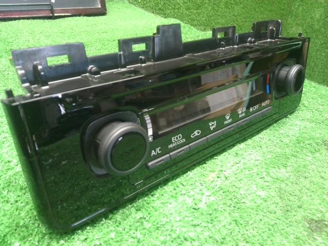 シエンタ Ａ／Ｃスイッチパネル 6AA-MXPL10G 55900-52C90