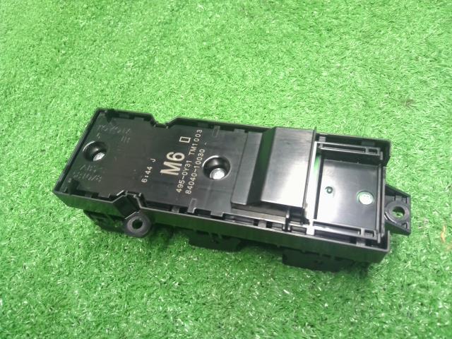 シエンタ パワーウインドウスイッチ 6AA-MXPL10G 84040-10030