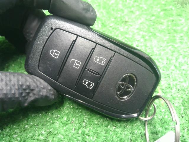 シエンタ キーレスリモコン 6AA-MXPL10G 8990H-52220