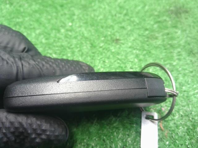 シエンタ キーレスリモコン 6AA-MXPL10G 8990H-52220