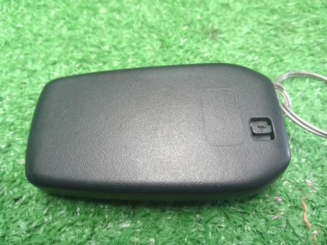 シエンタ キーレスリモコン 6AA-MXPL10G 8990H-52220
