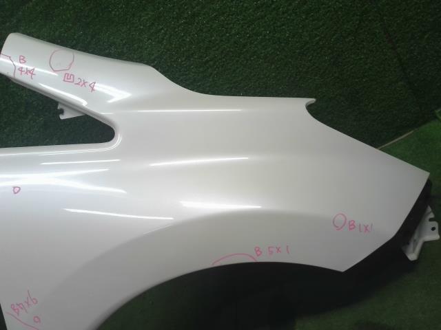 ノート 右Ｆフェンダー DBA-E12 F3100-5VAMA