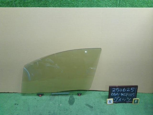 ヴィッツ 左Ｆドアガラス DBA-NSP135 68120-52441