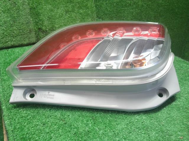 ミライース 左テールランプ DBA-LA310S 81560-B2391