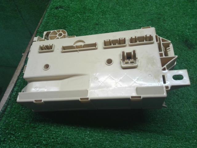 ミライース ヒューズボックス DBA-LA310S 82600-B2410