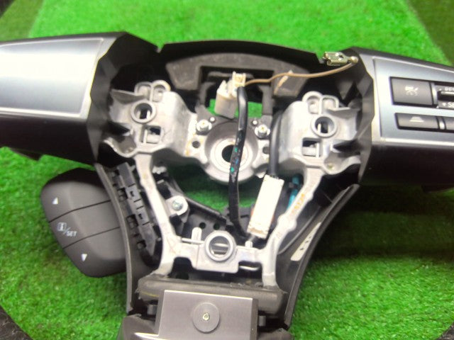 インプレッサ ステアリングホイール DBA-GP7 34312FJ010VH