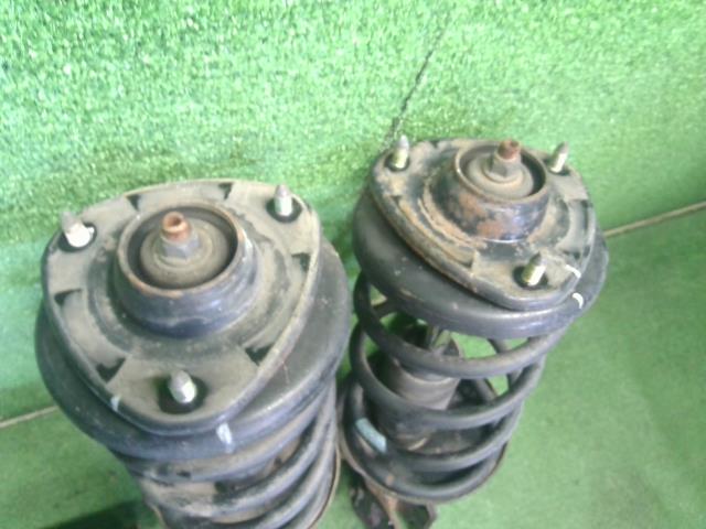ステップワゴン ストラット・アブソーバーセット（１台分） CBA-RF6 51602-S7T-J07