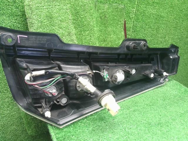 ワゴンＲ 左テールランプ DBA-MH34S 35670-72M10