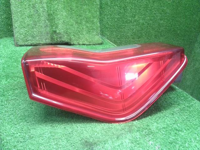 タント 右テールランプ DBA-LA610S 81551-B2300-