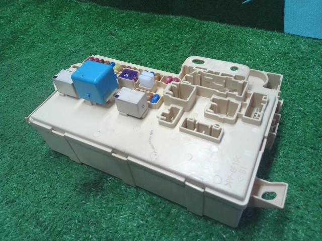 タント ヒューズボックス DBA-LA610S 82600-B2360-