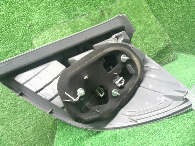 フィット 左テールランプ DAA-GP1 33550-TF0-J71