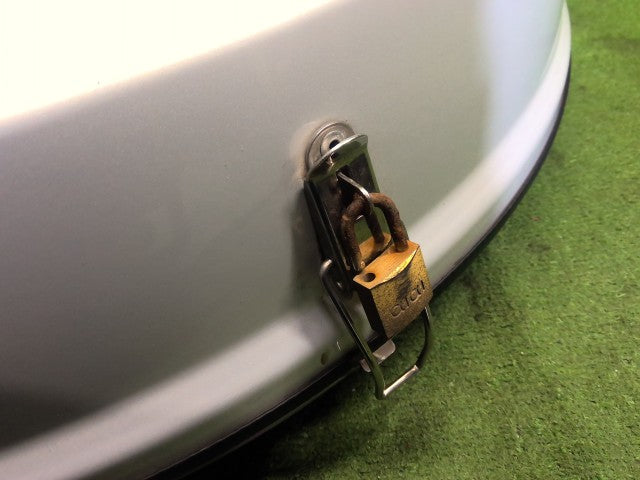 ジムニー スペアタイヤケース TA-JB23W