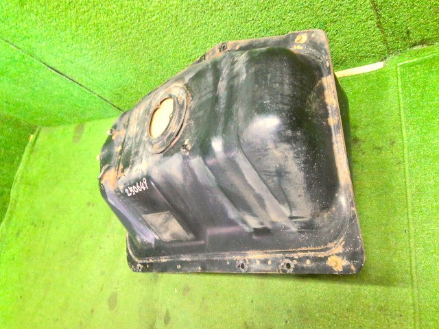 ジムニー フューエルタンク TA-JB23W 89101-81AV0