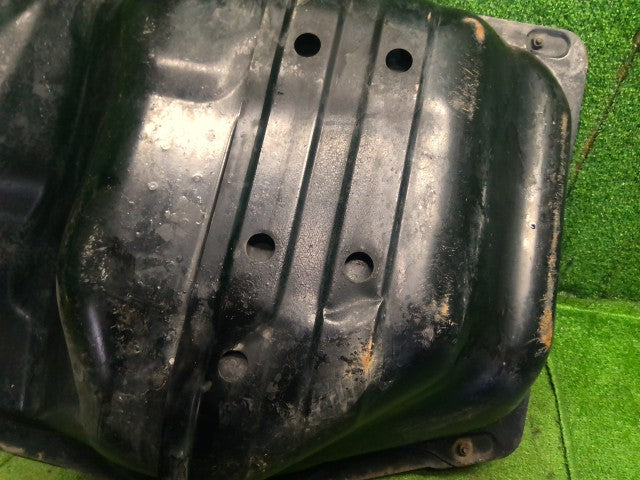 ジムニー フューエルタンク TA-JB23W 89101-81AV0