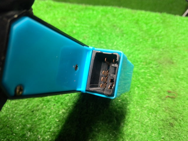 ジムニー パワーウインドウスイッチ TA-JB23W 37990-81A01-T01